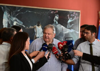 Βενιζέλος: Το ΠΑΣΟΚ οφείλει να γίνει ο άλλος πόλος εξουσίας