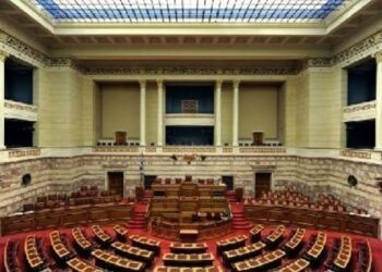 Βουλή - ΟΠΕΚΕΠΕ: Ομοβροντία επιθέσεων από την αντιπολίτευση