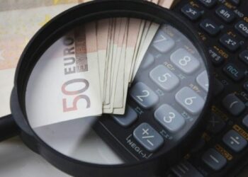 Έρχονται μειώσεις άμεσων φόρων – Αλλαγές στα τεκμήρια διαβίωσης και στον ΕΝΦΙΑ