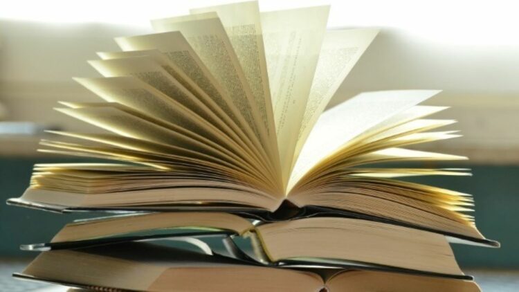 Αρχίζει σήμερα η διανομή χιλιάδων βιβλίων από τα αδιάθετα του σχετικού προγράμματος του ΟΠΕΚΑ