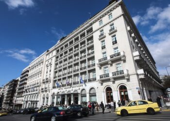 Επισιτισμό – τουρισμός: 24ωρη πανελλαδική απεργία για τους εργαζόμενους των κλάδων