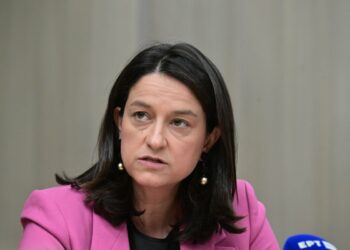 Κεραμέως: Μέχρι το 2027 ο κατώτατος μισθός θα φτάσει τα €950