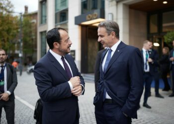 Επικοινωνία Μητσοτάκη – Χριστοδουλίδη ενόψει της συνάντησης με Μπάιντεν