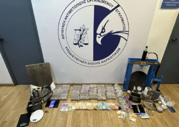 «Ξεσκεπάστηκε» δίκτυο διακίνησης ηρωίνης στη Δυτική Αττική – Συλλήψεις μελών του κυκλώματος (photo – video)