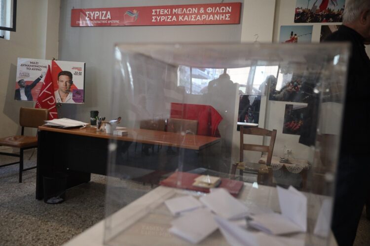 ΣΥΡΙΖΑ: «Σβήνουν ολόκληρες ΟΜ» λέει το περιβάλλον Κασσελάκη – Απίστευτες καταγγελίες για Σβίγκου – Συμεωνίδου: Σταματήσαμε να ενημερώνουμε τα μέλη