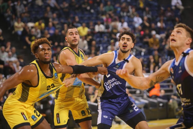 Συγκλονιστικός Άρης, λύγισε στο φινάλε από τη Βαλένθια