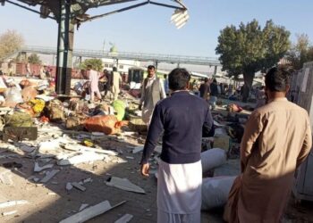 Έκρηξη βόμβας σε σιδηροδρομικό σταθμό στο Πακιστάν – Τουλάχιστον 24 νεκροί (video)