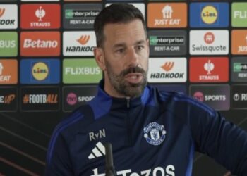 Φαν Νίστελροϊ: «Απόλυτη προτεραιότητα ο ΠΑΟΚ»