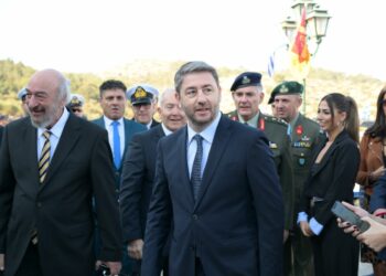 Ανδρουλάκης από Σύμη: Υπέρ του διαλόγου με την Τουρκία, αλλά χωρίς αυταπάτες (photos)