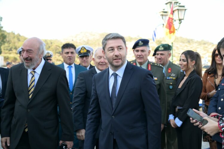 Ανδρουλάκης από Σύμη: Υπέρ του διαλόγου με την Τουρκία, αλλά χωρίς αυταπάτες (photos)