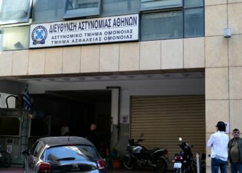Έκλεψαν κατασχεμένα οχήματα από το ΑΤ Ομόνοιας