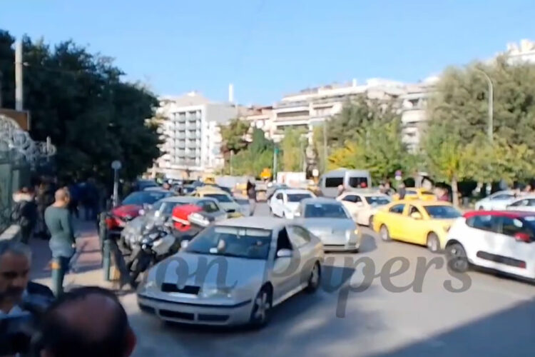 Αμπελόκηποι: Στον εισαγγελέα η 30χρονη που συνελήφθη μετά την έκρηξη στο διαμέρισμα (video)