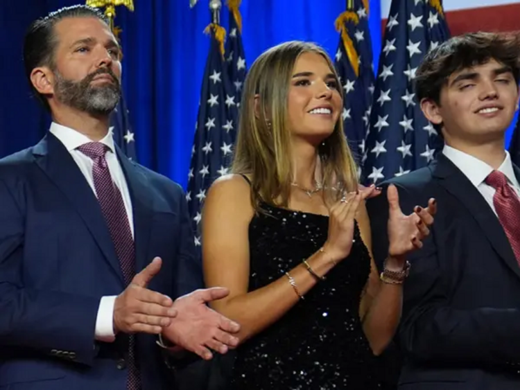 «Συγχαρητήρια παππού…»: Ποια είναι η εγγονή του Ντόναλντ Τραμπ που έκλεψε τις εντυπώσεις στην ομιλία του (photo)