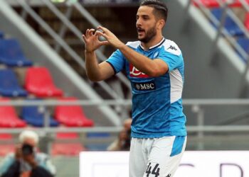 Κώστας Μανωλάς Νάπολι