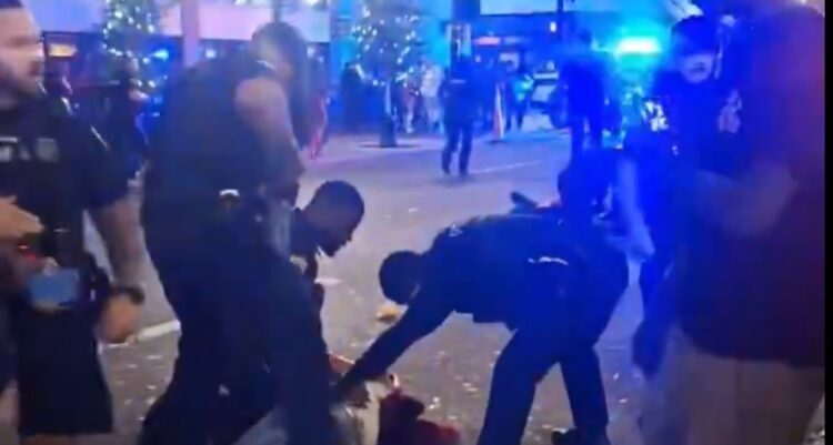 «Μαύρο» Χάλογουιν στο Ορλάντο: Δύο νεκροί και έξι τραυματίες από πυροβολισμούς