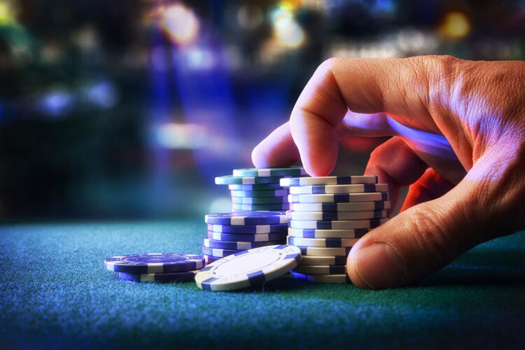 Παράνομα τυχερά παιχνίδια: Στο «δόκανο» της αστυνομίας δύο καταστήματα στο κέντρο της Αθήνας