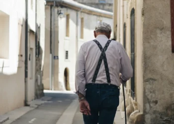 Ποιοι συνταξιούχοι δικαιούνται το επίδομα 250 ευρώ