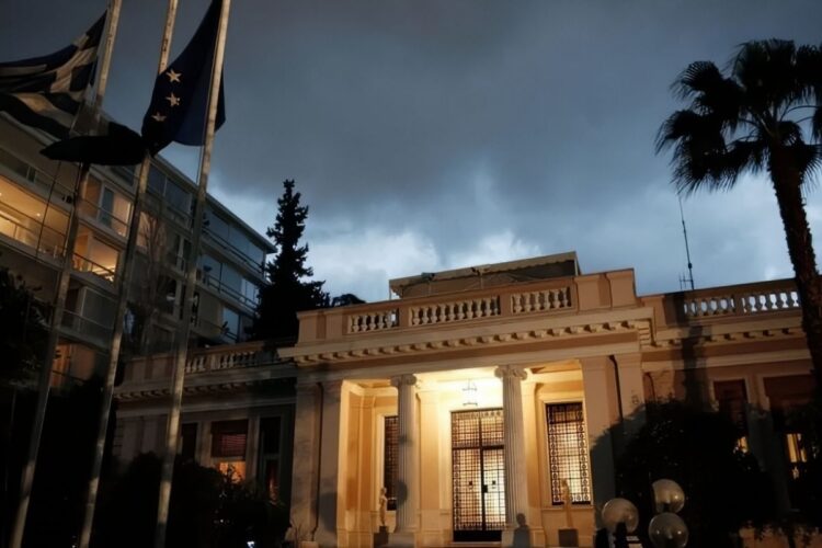 Μαξίμου - Ο ΟΠΕΚΕΠΕ έσπασε τη βιτρίνα: Πολιτική και ηθική φθορά για το Μαξίμου