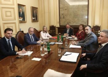 ΠΑΣΟΚ στην ΤτΕ: Προτάσεις για κόκκινα δάνεια, προμήθειες και ακρίβεια στα ακίνητα