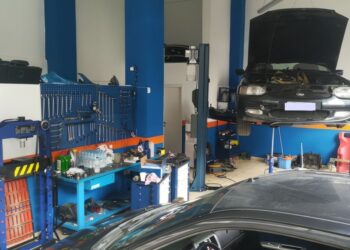 Ψηφιακό πελατολόγιο σε συνεργείο αυτοκινήτων