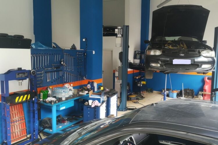 Ψηφιακό πελατολόγιο σε συνεργείο αυτοκινήτων