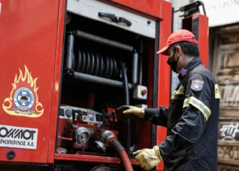 Οριοθετήθηκε η φωτιά στο Παυλόκαστρο Πάτρας