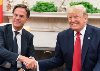 Σάλος με τα ιδιωτικά μηνύματα του Ρούτε που αποκάλυψε ο Τραμπ στο Truth Social