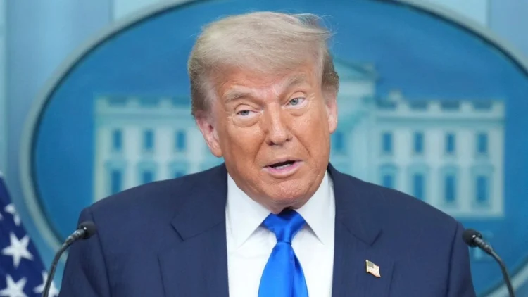 Δασμούς 30% επέβαλε στην Ευρωπαϊκή Ένωση ο Τραμπ