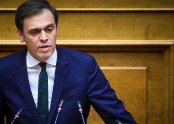 Μεταμεσονύχτιο θρίλερ στη Βουλή – Την αναβολή της ψηφοφορίας ζήτησε το ΠΑΣΟΚ