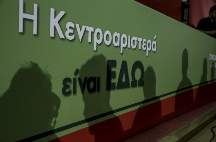 Πότε το «όλοι μαζί» γίνεται «μόνο εμείς ξέρουμε»;
