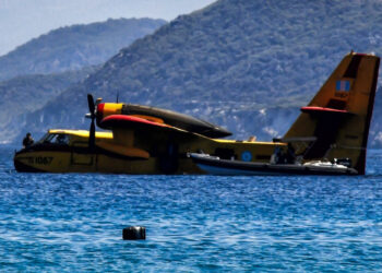 Τί λένε οι δύο πιλότοι για την προσθαλάσσωση του πυροσβεστικού αεροσκάφους