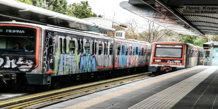 ΣΤΑΣΥ: Οδηγός έχασε τις αισθήσεις του λόγω δυσλειτουργίας του κλιματισμού στον θάλαμο οδήγησης
