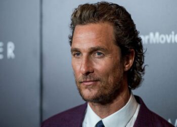 Μάθιου ΜακΚόναχι: Η φωτό με Έλληνα ηθοποιό που κάρφωσε τις διακοπές του