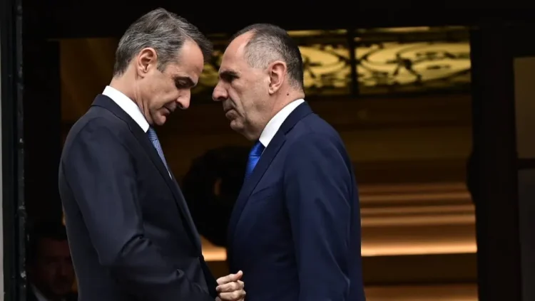 Με την πλάτη στον τοίχο η κυβέρνηση για τα εθνικά: Πυρά εκ των έσω