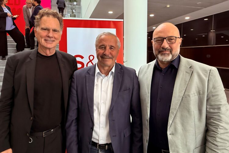 Ευρωβουλευτές ΠΑΣΟΚ Παπανδρέου - Μανιάτης - Αρναούτογλου