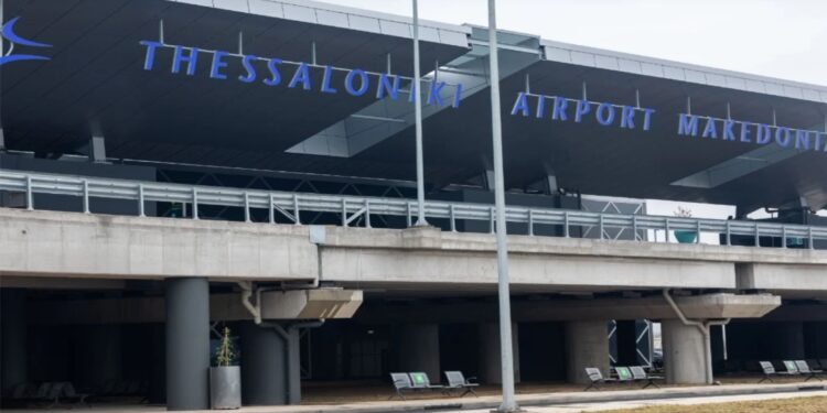 Ακινητοποιήθηκε λόγω βλάβης αεροσκάφος της Πυροσβεστικής στο αεροδρόμιο «Μακεδονία»