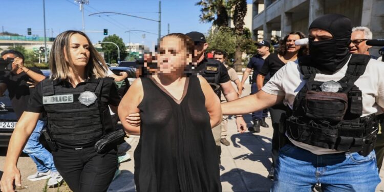 Αγία Παρασκευή: Προθεσμία για να απολογηθούν τη Δευτέρα έλαβαν οι πέντε κατηγορούμενοι