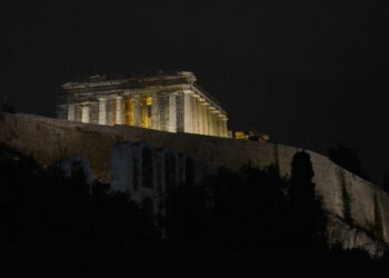 Αθήνα: Βυθίστηκε στο σκοτάδι το κέντρο – Οι δρόμοι που σκοτείνιασαν