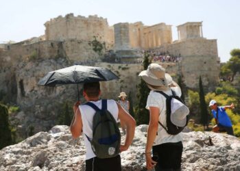 Ακρόπολη: Κλειστή μέχρι την Κυριακή τις μεσημεριανές ώρες λόγω καύσωνα