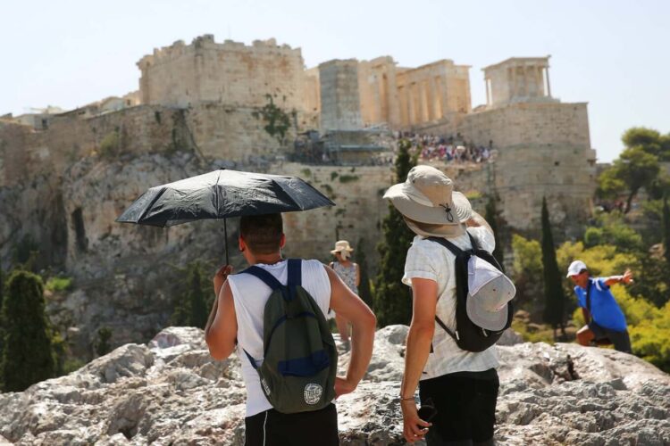 Ακρόπολη: Κλειστή μέχρι την Κυριακή τις μεσημεριανές ώρες λόγω καύσωνα