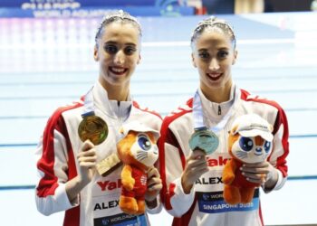 Καλλιτεχνική κολύμβηση: Χρυσό μετάλλιο στο Παγκόσμιο πρωτάθλημα για τις αδελφές Αλεξανδρή