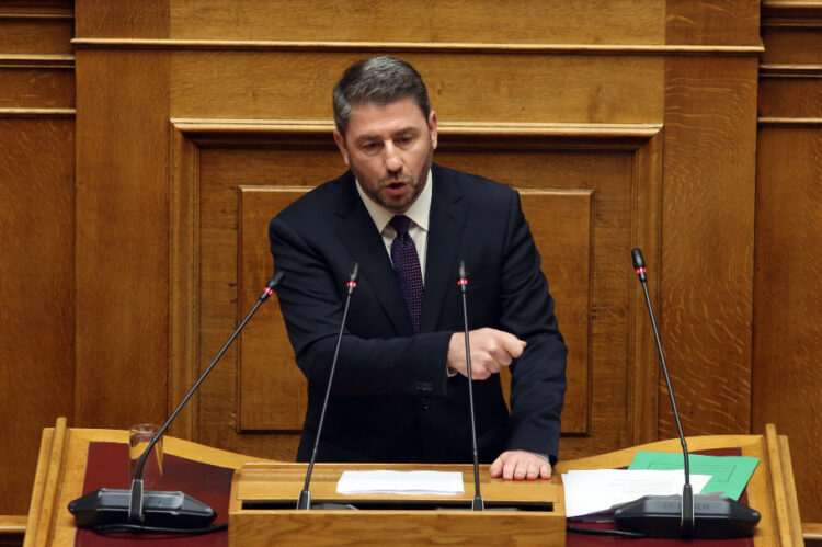Το Tik Tok Ανδρουλάκη για τις απευθείας αναθέσεις της ΝΔ