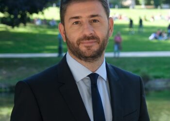 «Απόβαση» Ανδρουλάκη στην Κρήτη για μεταναστευτικό και ΟΠΕΚΕΠΕ