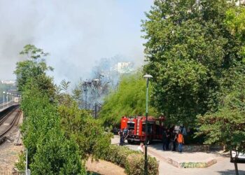 Φωτιά στα Άνω Πατήσια: Τροποποιήσεις στα δρομολόγια του τρένου