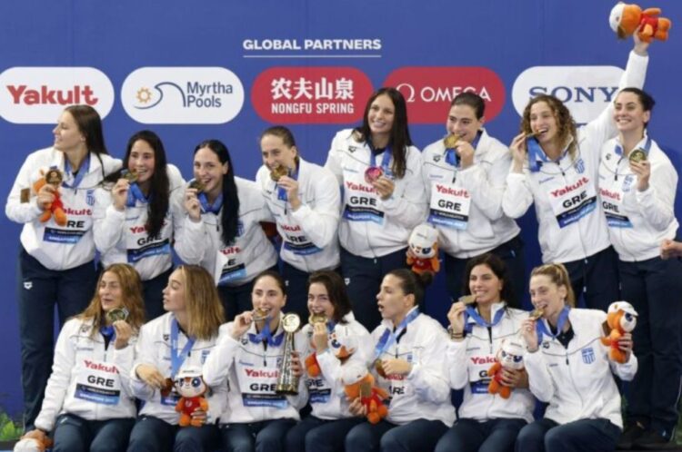 Πόλο γυναικών: Η απονομή του χρυσού και τα δάκρυα στην ανάκρουση του Εθνικού Ύμνου