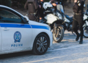 Συνελήφθησαν 2 άνδρες για ληστείες σε σπίτια στην Αττική