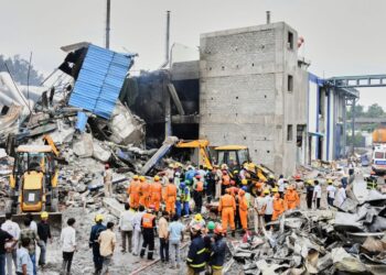 Ινδία: Τουλάχιστον 36 νεκροί από έκρηξη σε εργοστάσιο