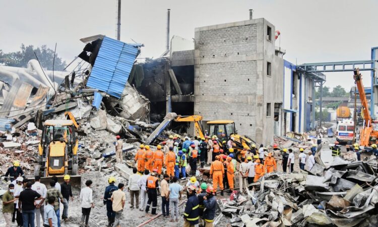 Ινδία: Τουλάχιστον 36 νεκροί από έκρηξη σε εργοστάσιο