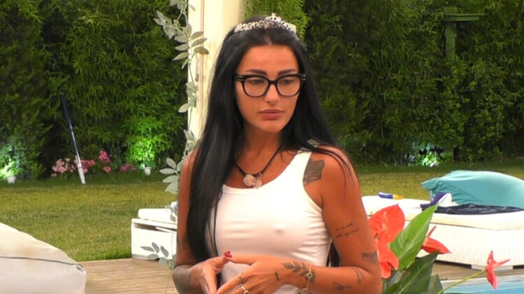 Big Brother: Η Nancy ανακοινώνει στον Γιώργο το χωρισμό τους