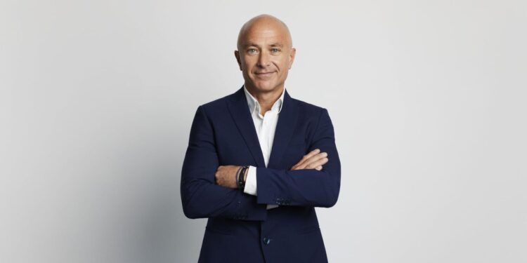 «Δεν πωλείται η Vodafone Ελλάδας»: Τι είπε ο νέος CEO Α. Κανάρης για επενδύσεις, δίκτυα και τον ανταγωνισμό στα telecoms